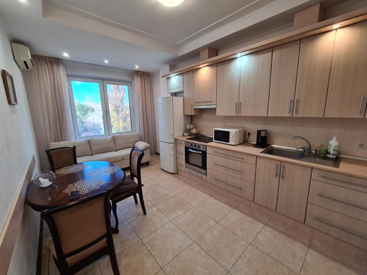 Sigurd Hall Apartments Odessa Exterior photo